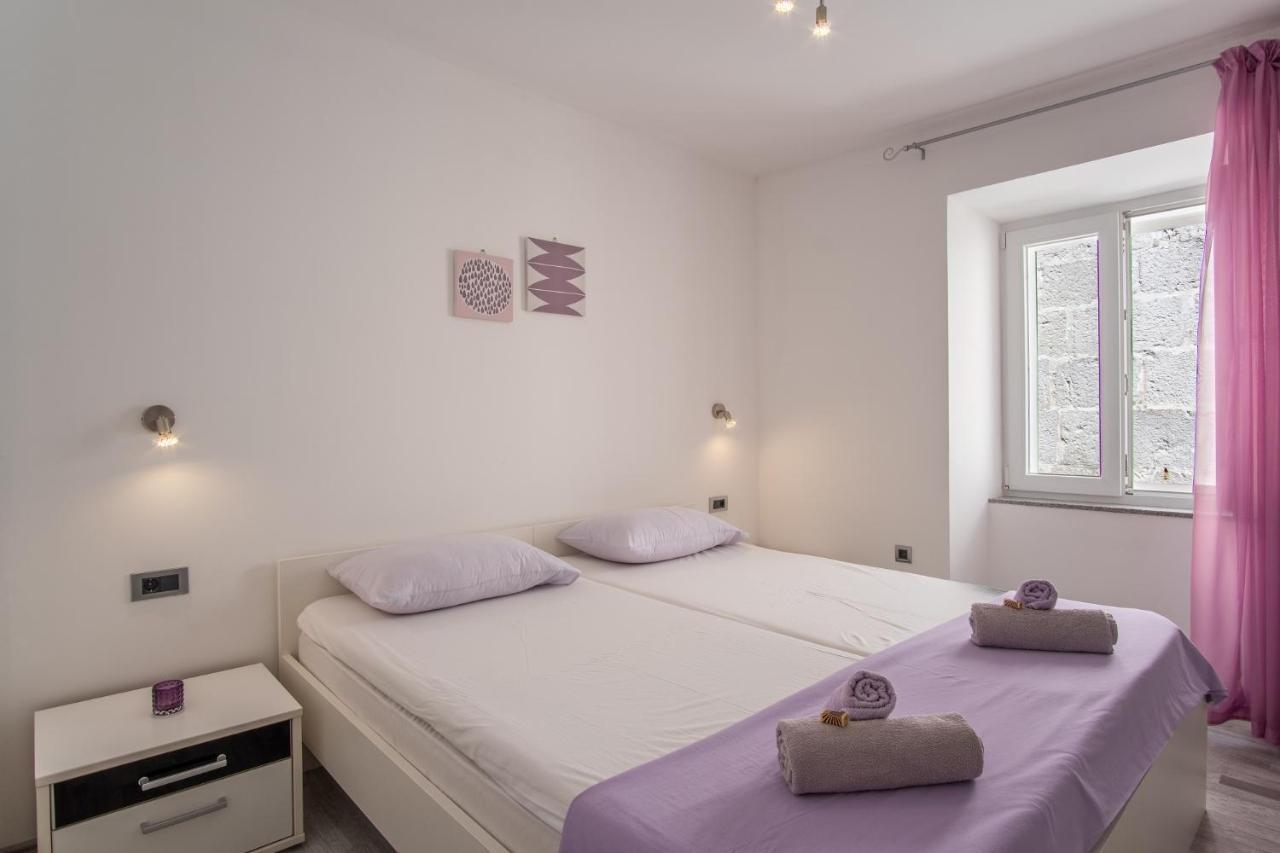 Private Holliday Apartment Pag Town Exterior foto
