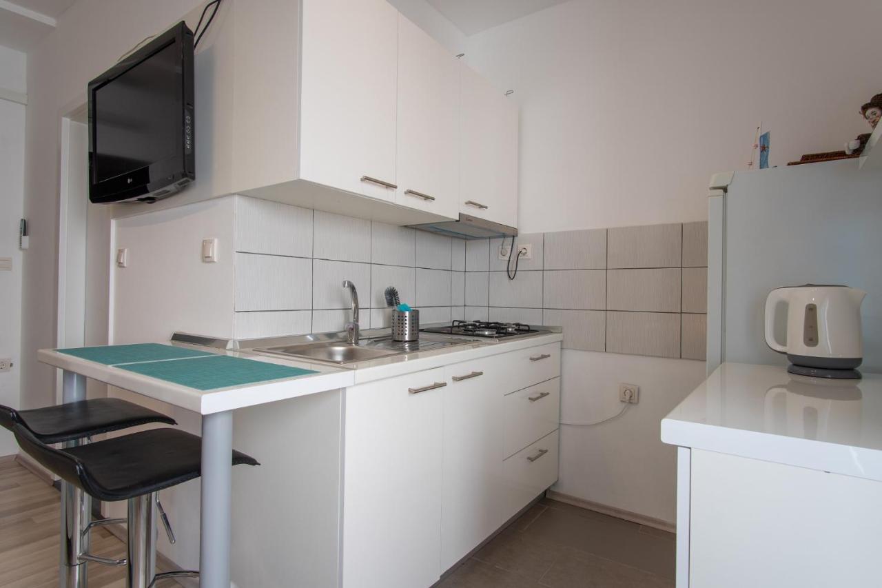 Private Holliday Apartment Pag Town Exterior foto