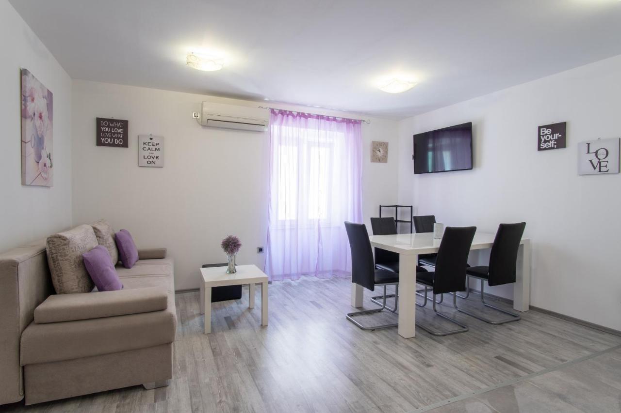Private Holliday Apartment Pag Town Exterior foto